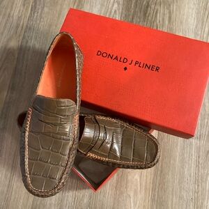 Donald J Pliner Men's Brown Croc-Embossed Leather Slip-On driving Loafers